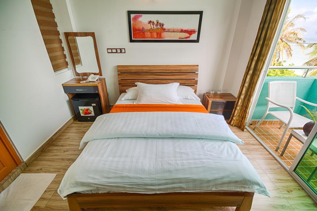 Beach Sunrise Inn Hulhumale Room photo